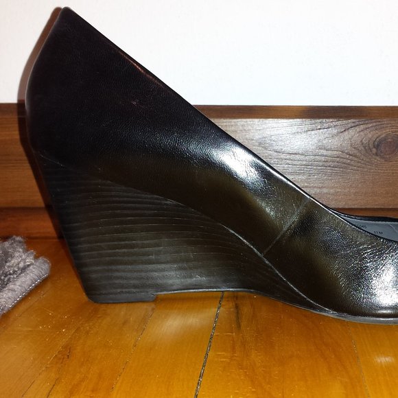 Calvin Klein Nadya Wedge Pump - Picture 4 of 11